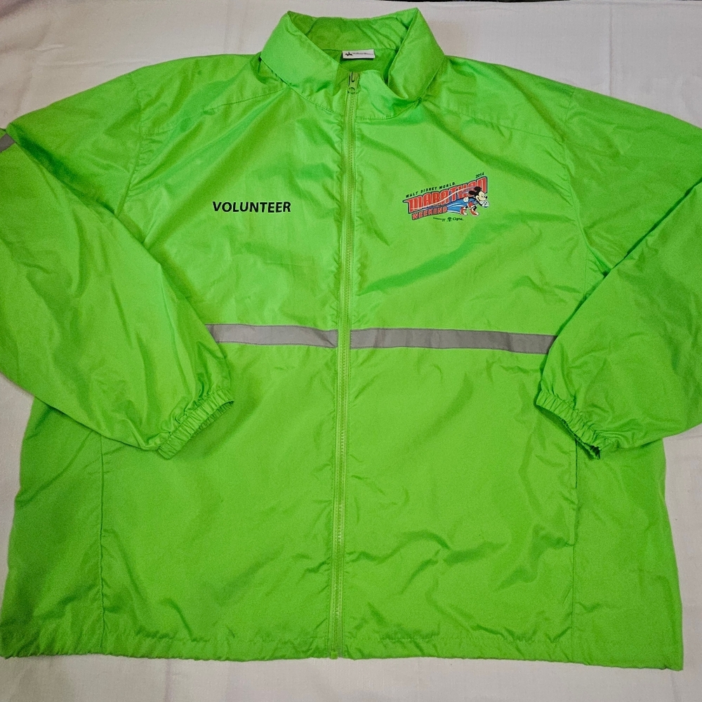 Disney World 2014 1/2 Marathon Volunteer Windbreaker Jacket Adult‎ Small 92999